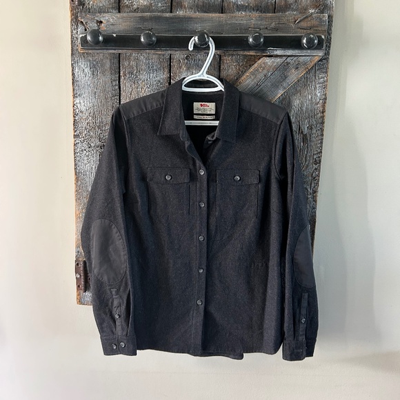 Women's Fjallraven Ovik Re-Wool Button Down Shirt w/Patches on Elbows - Picture 1 of 6